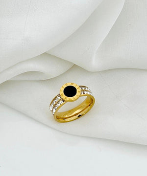 Black Circle Ring
